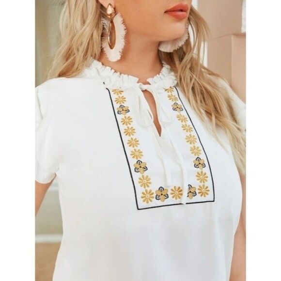 SHEIN Frill Tie Neck Butterfly Sleeve Embroidery Top Size 0X NWOT 1 0189 - Picture 3 of 6